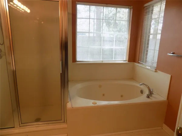 $1,950 | 22623 River Birch Drive, Tomball, TX 77375