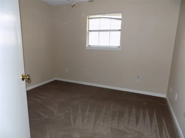 $2,100 | 22623 River Birch Drive, Tomball, TX 77375