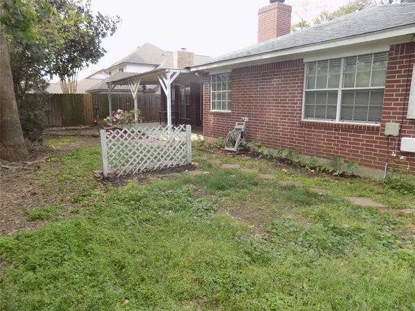 $1,950 | 22623 River Birch Drive, Tomball, TX 77375