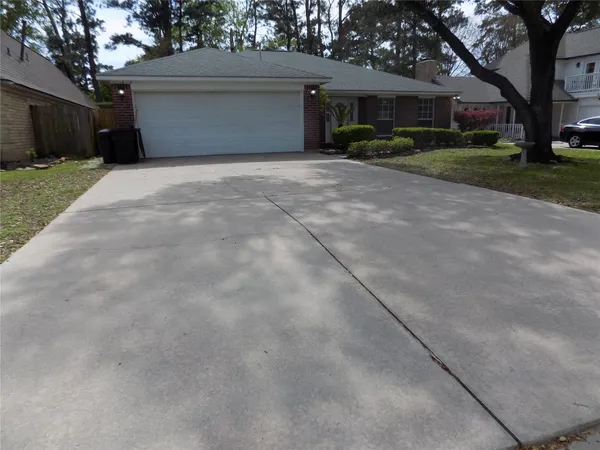 $1,950 | 22623 River Birch Drive, Tomball, TX 77375