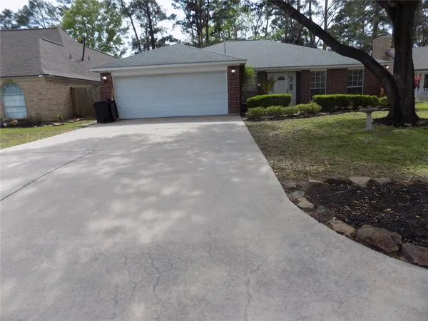 $2,100 | 22623 River Birch Drive, Tomball, TX 77375
