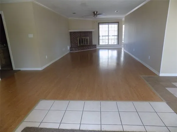 $2,100 | 22623 River Birch Drive, Tomball, TX 77375