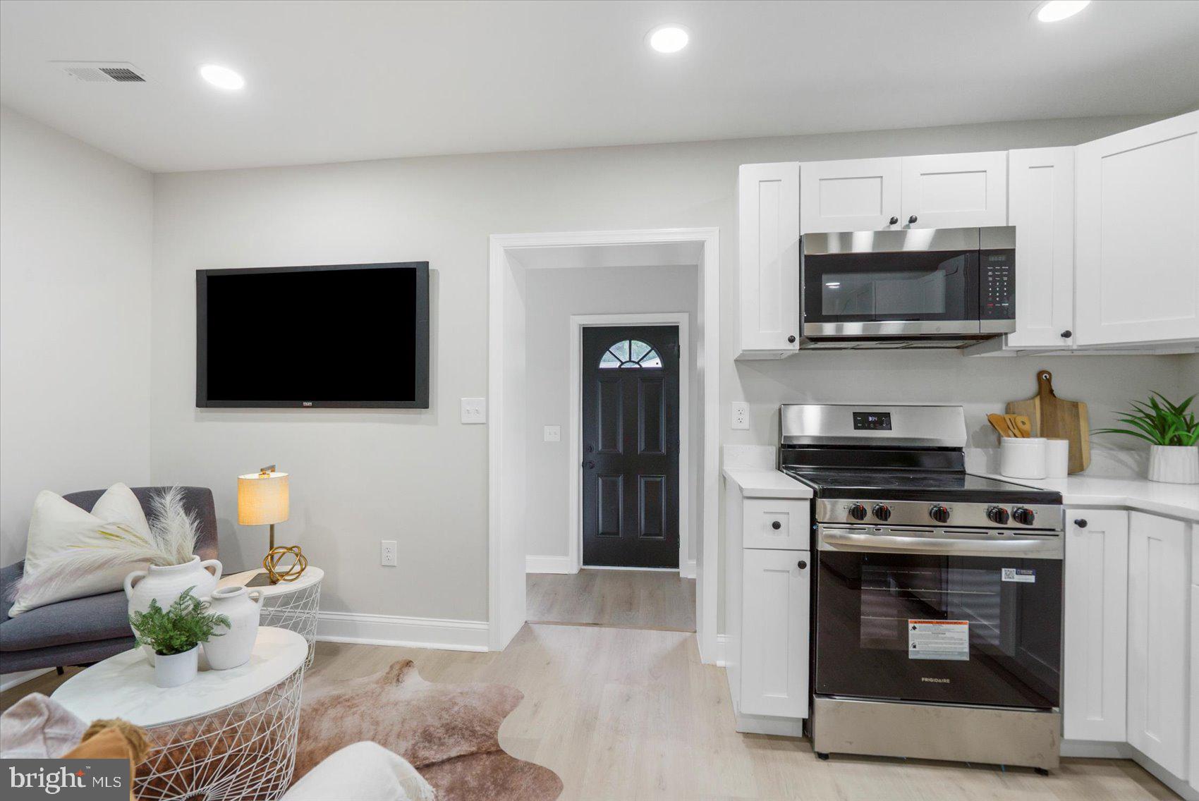 5912 Helfrich Road Baltimore, MD 21225 - Photo 8 of 21 Gallery Image 8