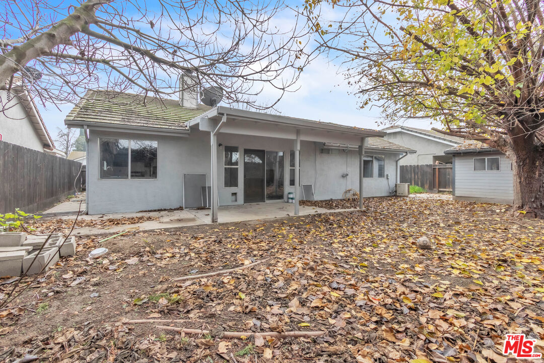 3401 Matterhorn Way Ceres, CA 95307 - Photo 7 of 33 a front view of a house with a garden