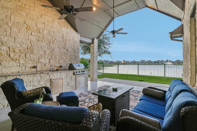 $770,000 | 4809 Belwick Pl Lane, League City, TX 77573