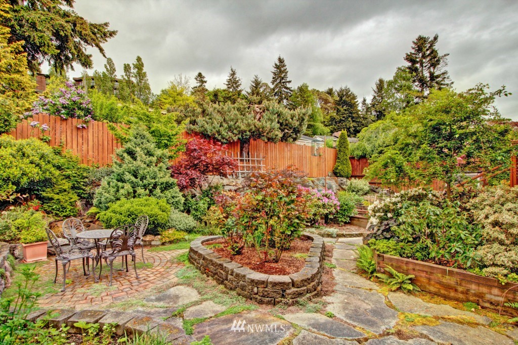 3956 Southwest Arroyo Drive Seattle, WA 98146 - Photo 22 of 25