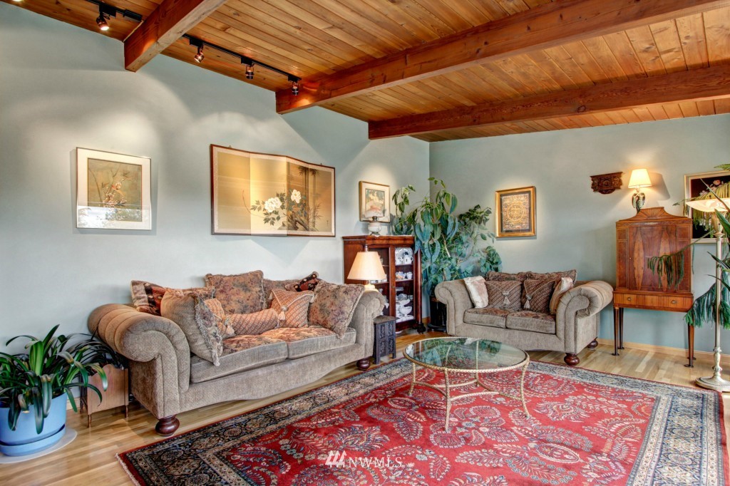 3956 Southwest Arroyo Drive Seattle, WA 98146 - Photo 5 of 25
