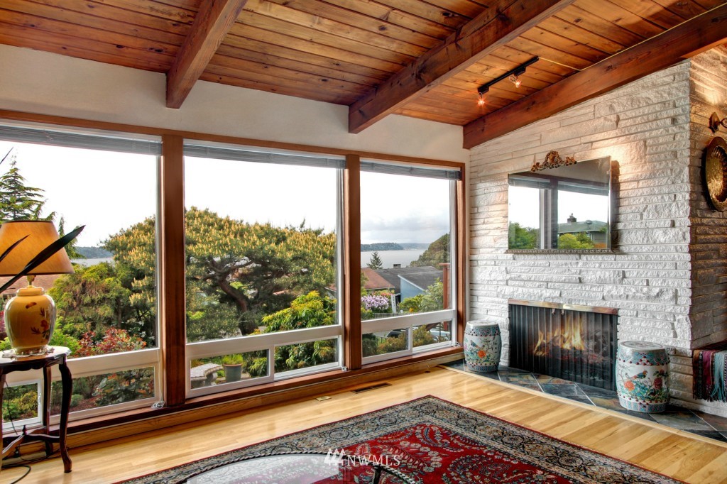 3956 Southwest Arroyo Drive Seattle, WA 98146 - Photo 6 of 25