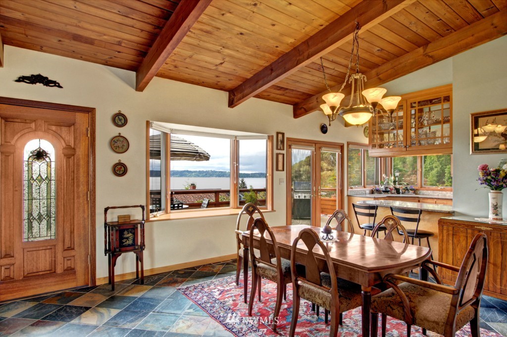 3956 Southwest Arroyo Drive Seattle, WA 98146 - Photo 8 of 25