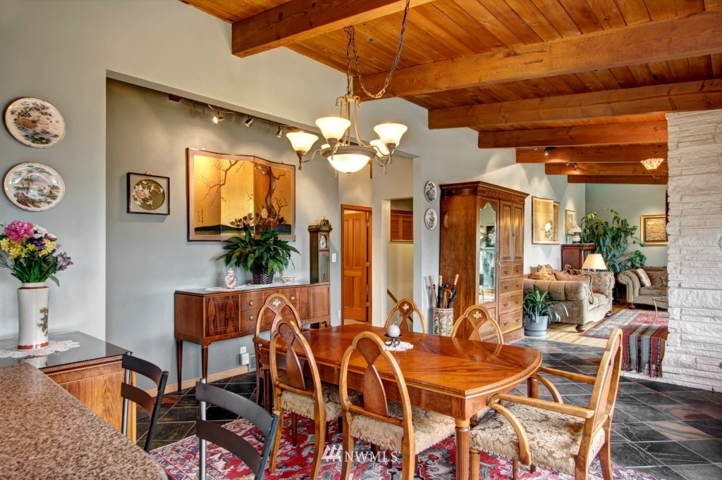 3956 Southwest Arroyo Drive Seattle, WA 98146 - Photo 9 of 25