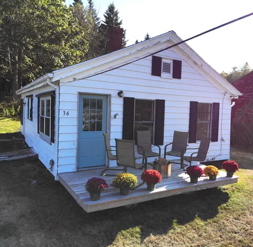 $298,000 | 36 Green Head Road, Stonington, ME 04681