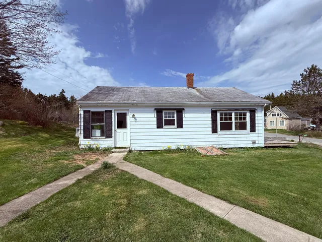$298,000 | 36 Green Head Road, Stonington, ME 04681