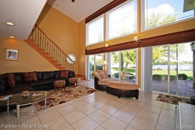 8351 Hilton Road Brighton, MI 48114 - Photo 7 of 33 spectacular views
