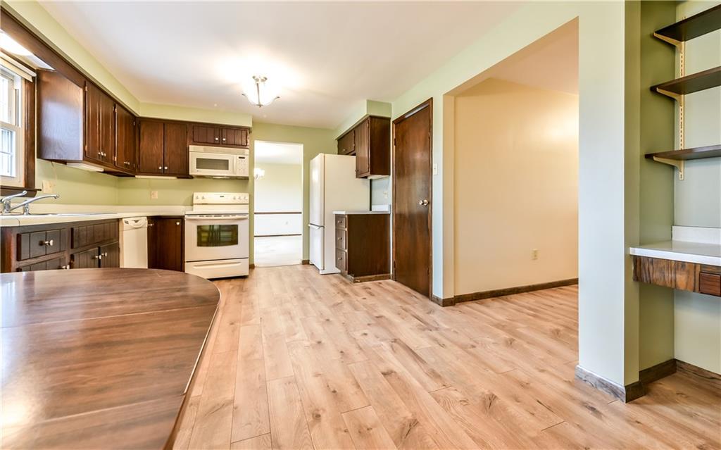 210 Woodcroft Road Economy, PA 15005 - Photo 7 of 25 Light and bright fully equipped kitchen.