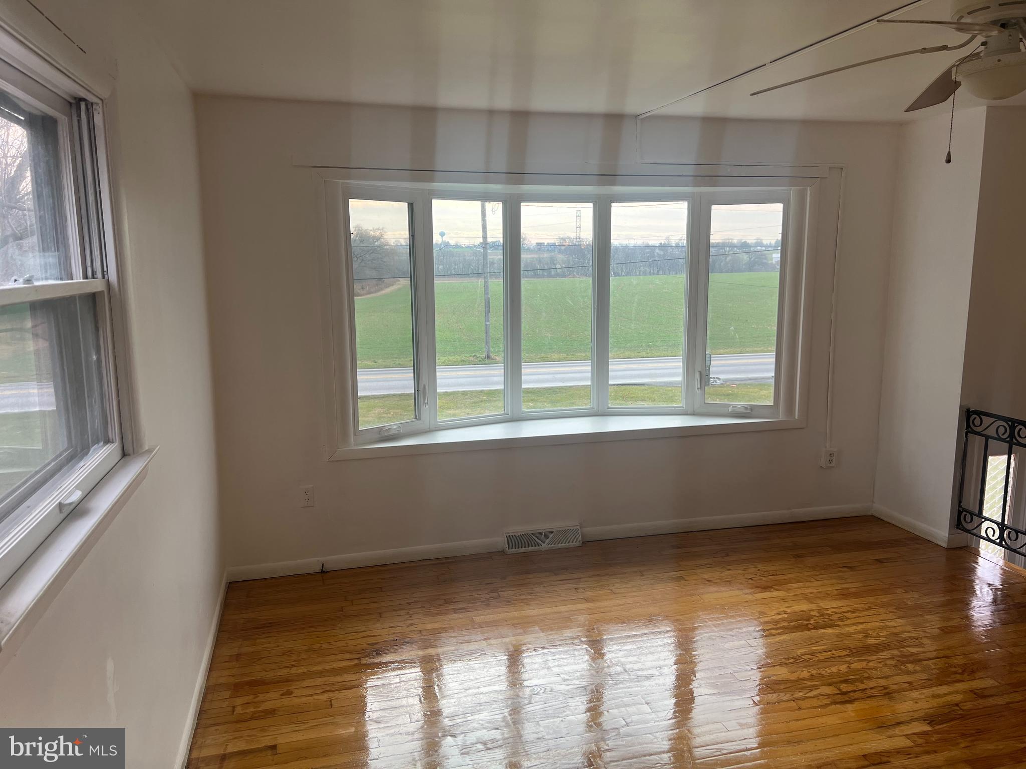 1857 Rockvale Road Lancaster, PA 17602 - Photo 5 of 13 Gallery Image 5