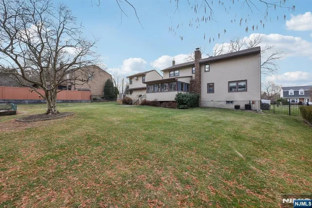 $950,000 | 7 Welsh Court, Wayne, NJ 07470