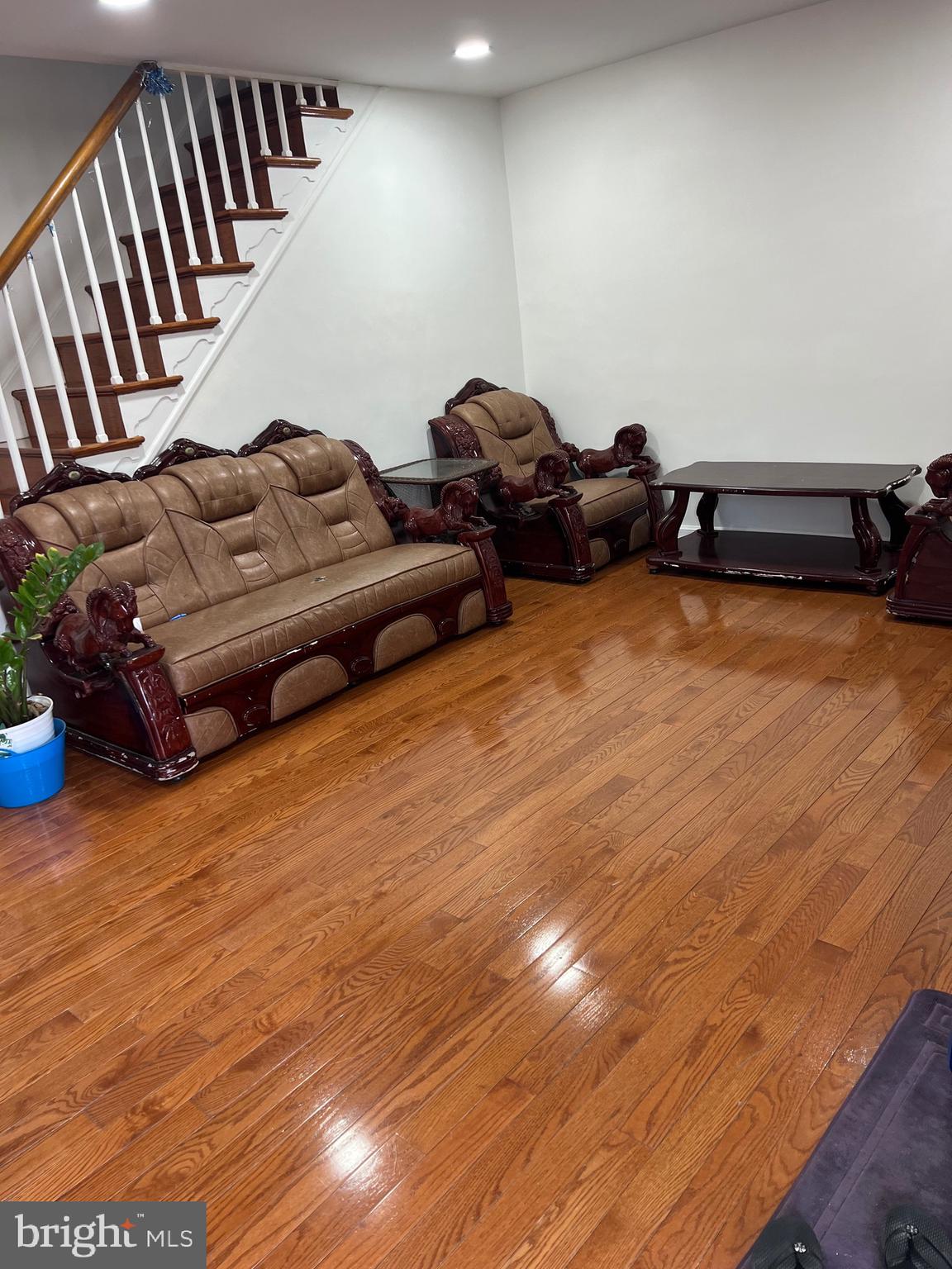 363 Sherbrook Boulevard Upper Darby, PA 19082 - Photo 3 of 22 a living room with furniture