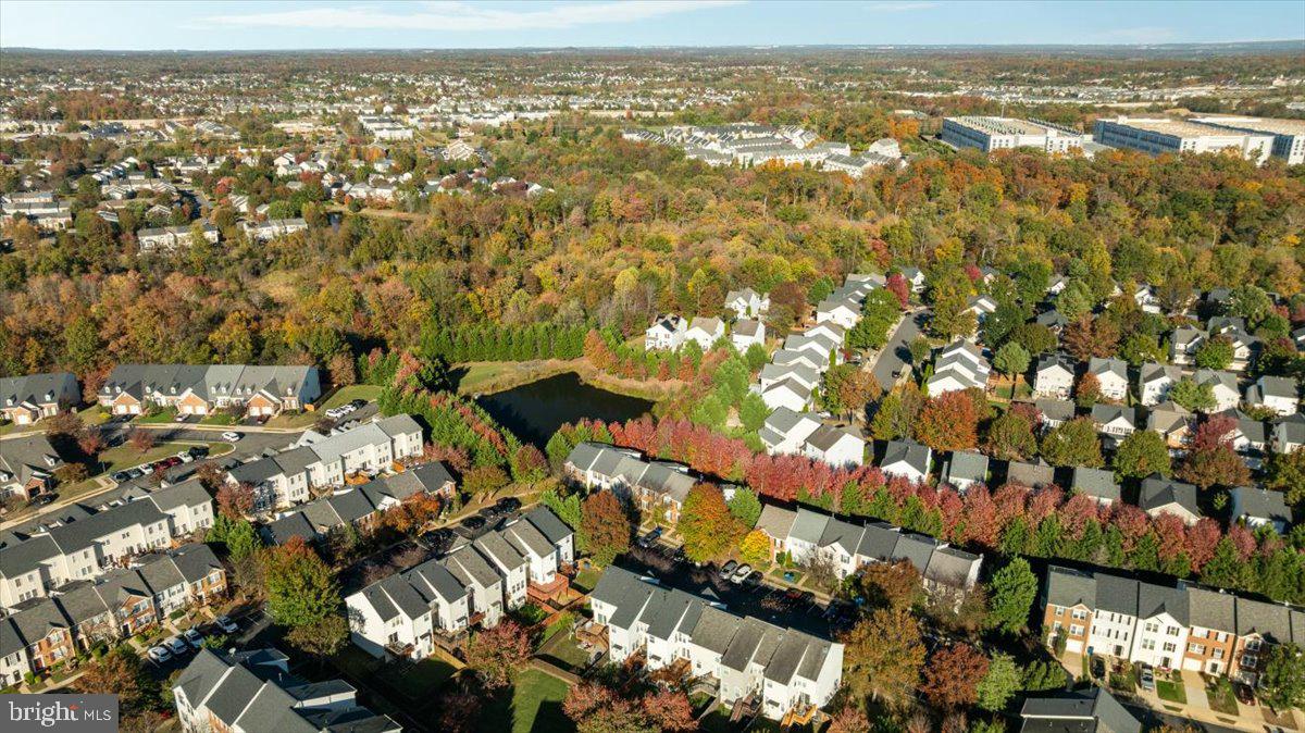 7235 Traphill Way Gainesville, VA 20155 - Photo 34 of 40 a view of city and ocean