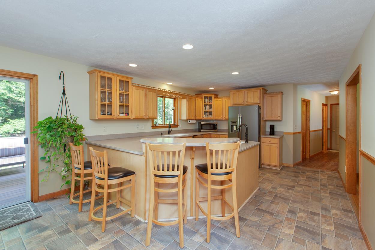 52 Olde Towne Road Auburn, NH 03032 - Photo 4 of 24