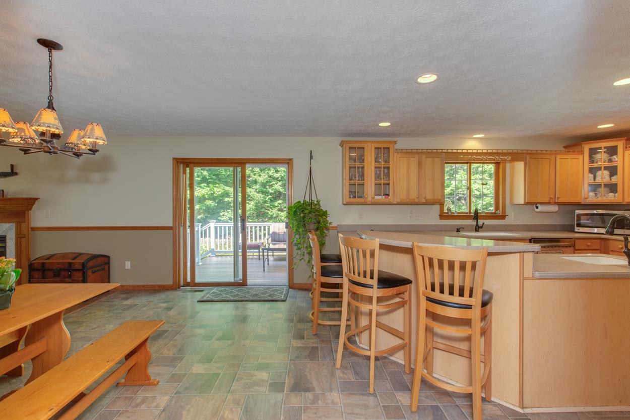 52 Olde Towne Road Auburn, NH 03032 - Photo 8 of 24