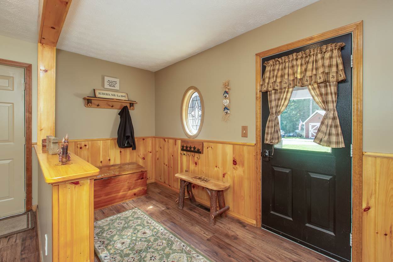 52 Olde Towne Road Auburn, NH 03032 - Photo 10 of 24