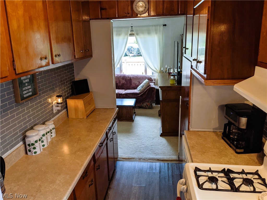 2982 Pepperhill Road Akron, OH 44312 - Photo 3 of 32 Gallery Image 3