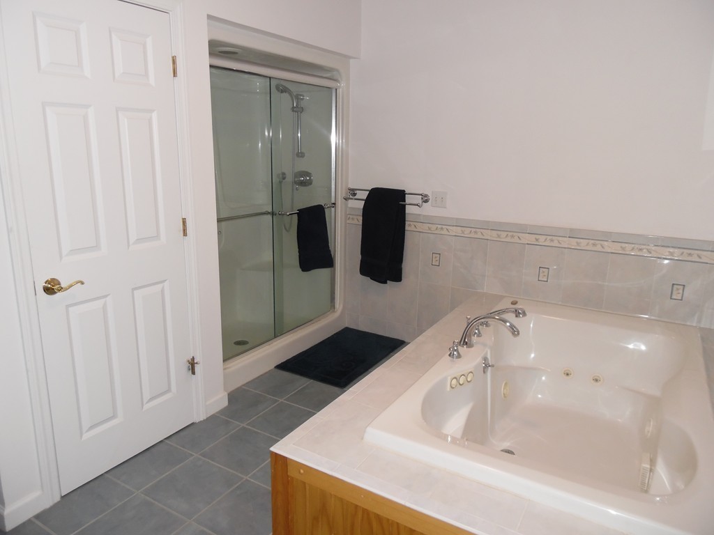 73 Raymond Road Marlborough, MA 01752 - Photo 17 of 23 Gallery Image 17