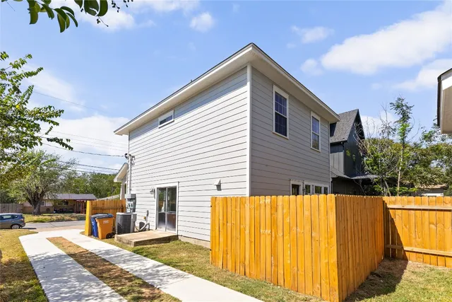 a house view with a outdoor space
