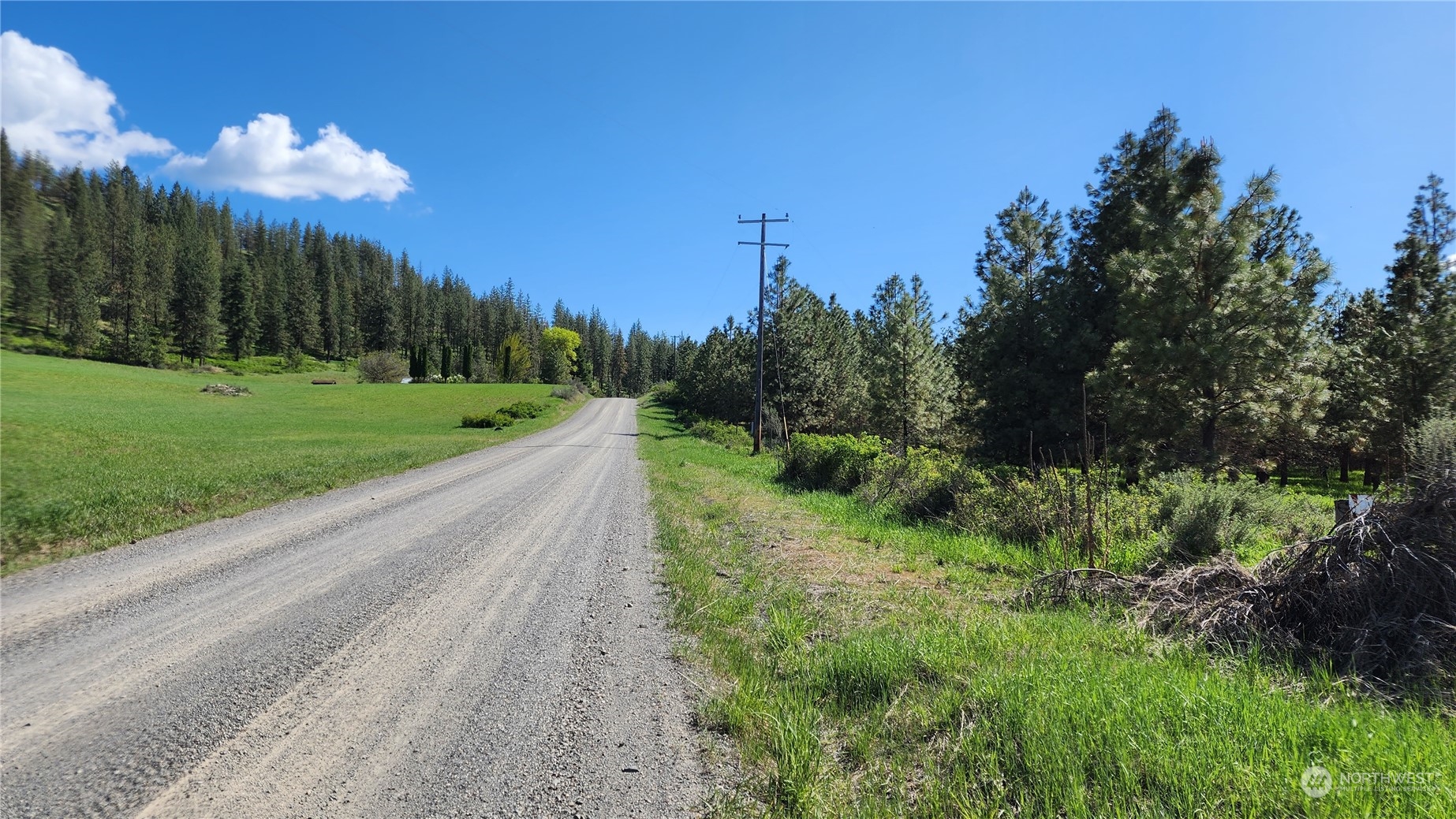 6531 Camp Naborlee Road Fruitland, WA 99129 - Photo 2 of 13 Gallery Image 2