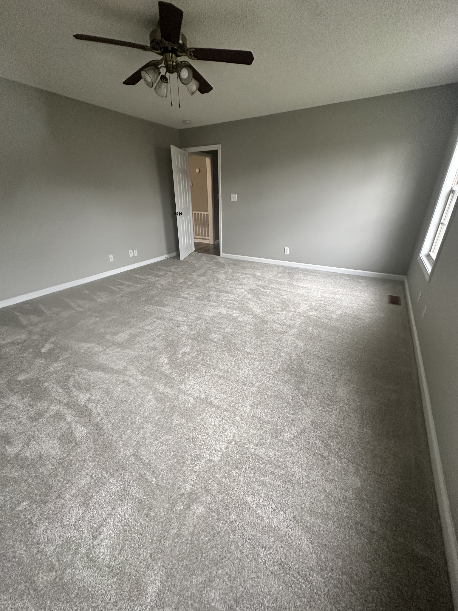 1919 Needmore Road Clarksville, TN 37042 - Photo 20 of 36 Gallery Image 20