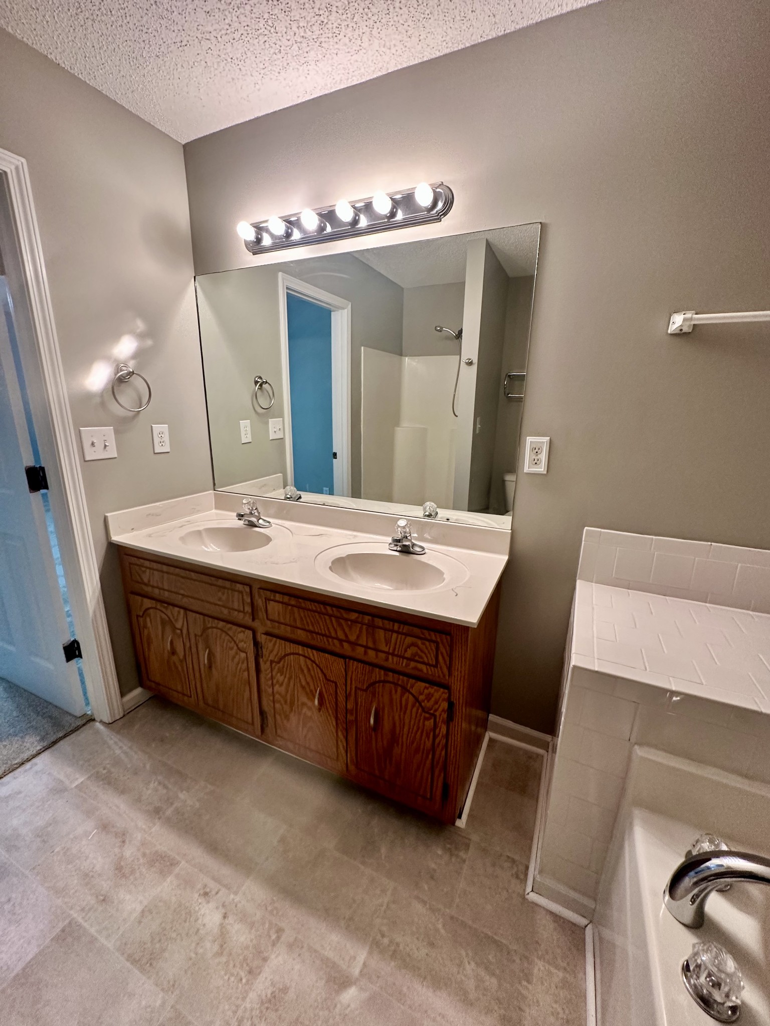 1919 Needmore Road Clarksville, TN 37042 - Photo 21 of 36 Gallery Image 21
