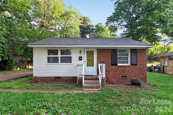 $1,380 | 2135 Purser Drive, Charlotte, NC 28215