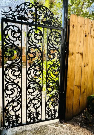 $369,900 | 807 Del Sud Drive, Pascagoula, MS 39581