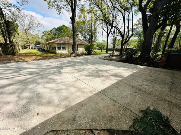 $369,900 | 807 Del Sud Drive, Pascagoula, MS 39581