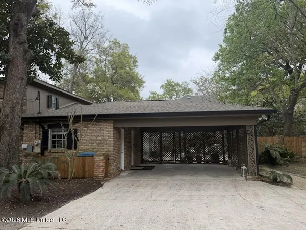 $369,900 | 807 Del Sud Drive, Pascagoula, MS 39581