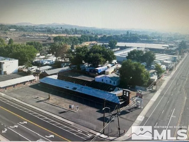 a view of a terrace with sky view