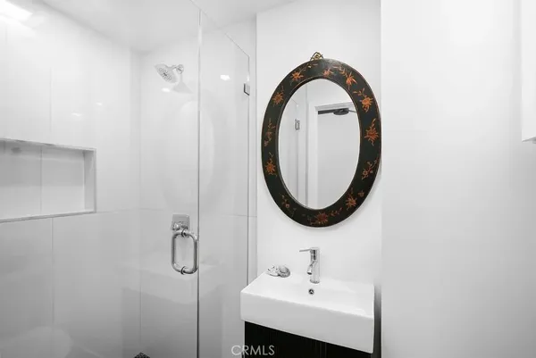 $2,950 | 274 Cliff Drive, Unit 6, Laguna Beach, CA 92651