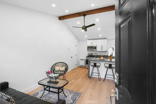 $2,950 | 274 Cliff Drive, Unit 6, Laguna Beach, CA 92651