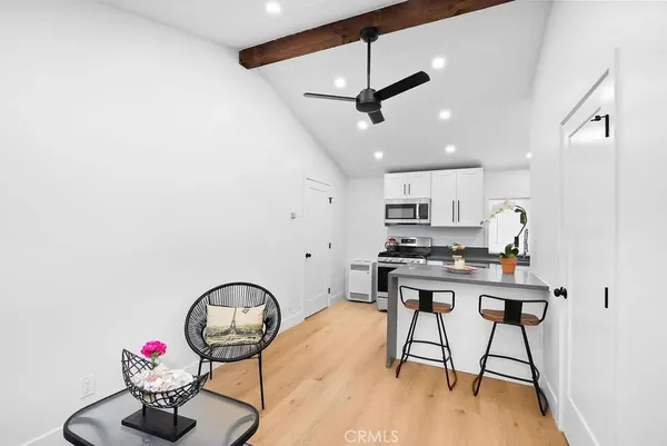 $2,950 | 274 Cliff Drive, Unit 6, Laguna Beach, CA 92651