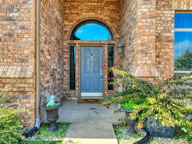 $575,000 | 178 Chazlynn Court, Waxahachie, TX 75165