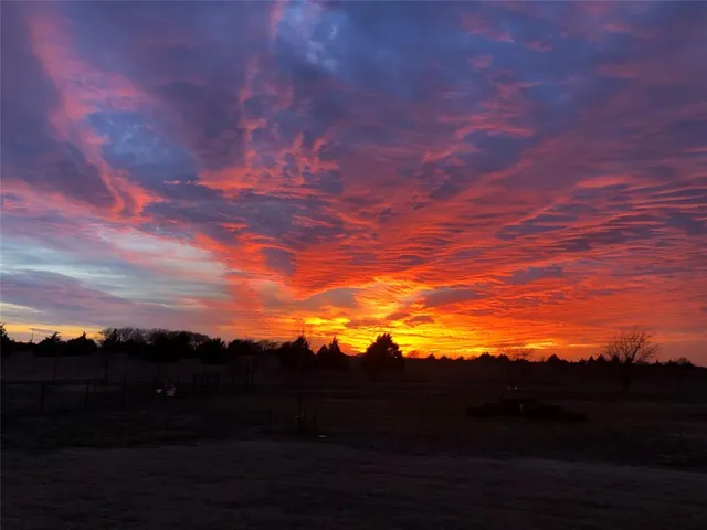 $575,000 | 178 Chazlynn Court, Waxahachie, TX 75165