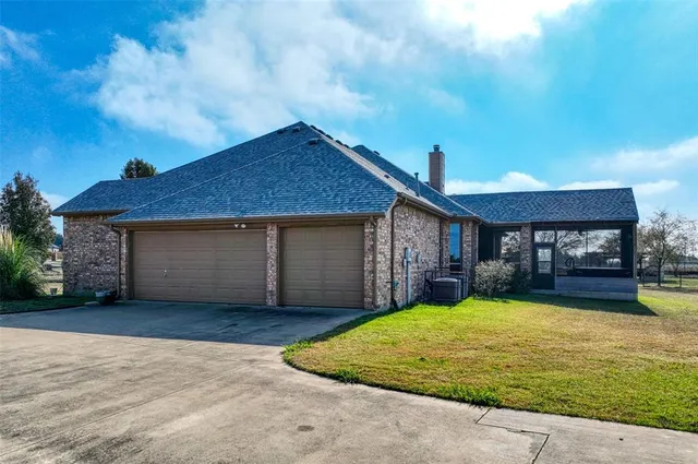 $575,000 | 178 Chazlynn Court, Waxahachie, TX 75165