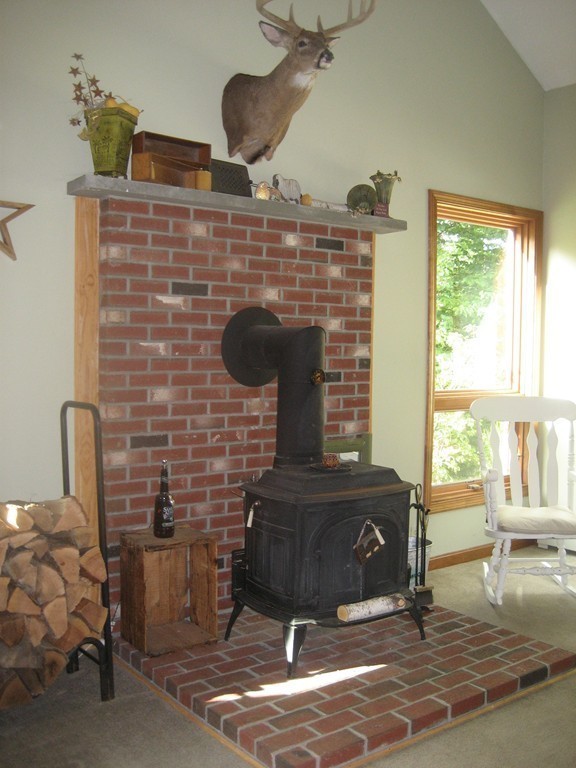 20 Juniper Road Ashburnham, MA 01430 - Photo 4 of 26 a view of a livingroom with furniture