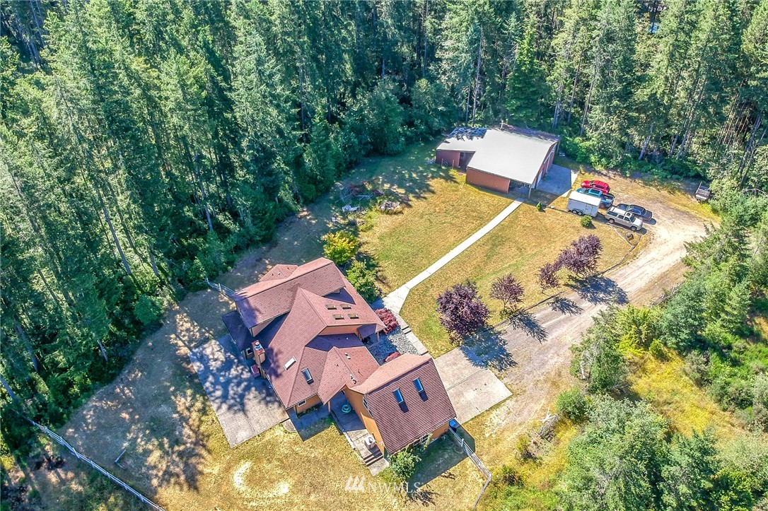5000 Southwest Old Clifton Road Port Orchard, WA 98367 - Photo 3 of 39 Gallery Image 3