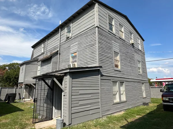 $800 | 2419 Pannell Street, Unit 11, Houston, TX 77026