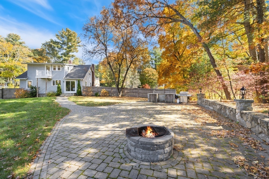 928 Main Street Lynnfield, MA 01940 - Photo 2 of 41