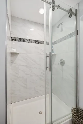 $899,000 | 928 Main Street, Lynnfield, MA 01940