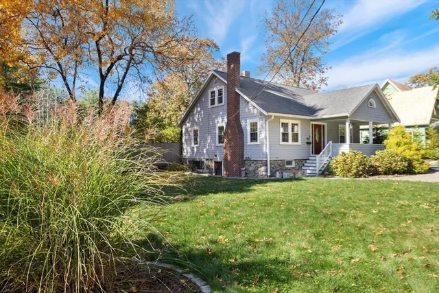 $899,000 | 928 Main Street, Lynnfield, MA 01940