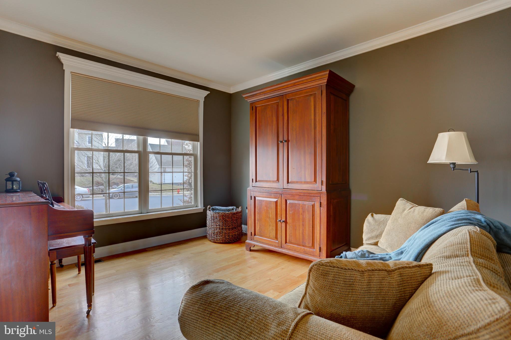 307 Bowyer Lane Lititz, PA 17543 - Photo 3 of 39 Living Room