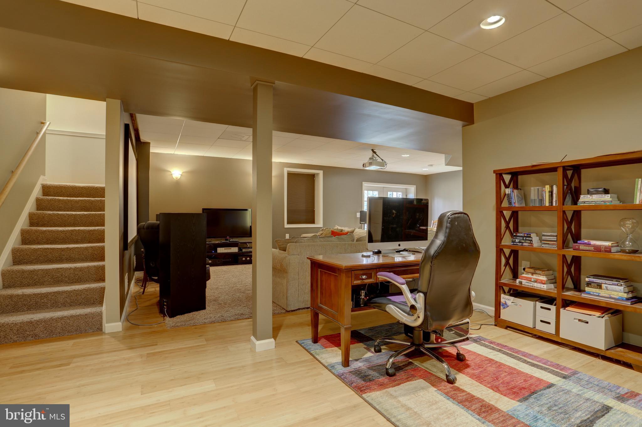 307 Bowyer Lane Lititz, PA 17543 - Photo 30 of 39 LL Office